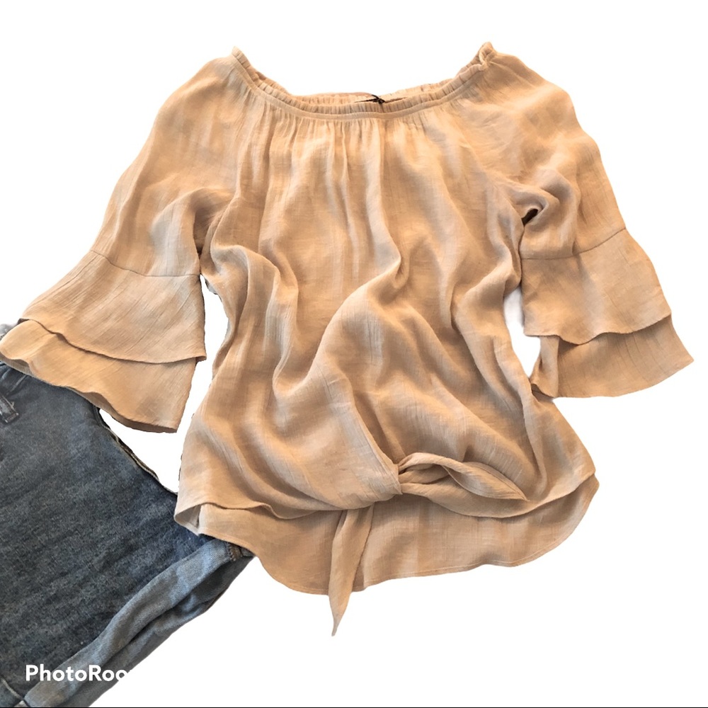 NEW DIRECTIONS beautiful flowy blouse